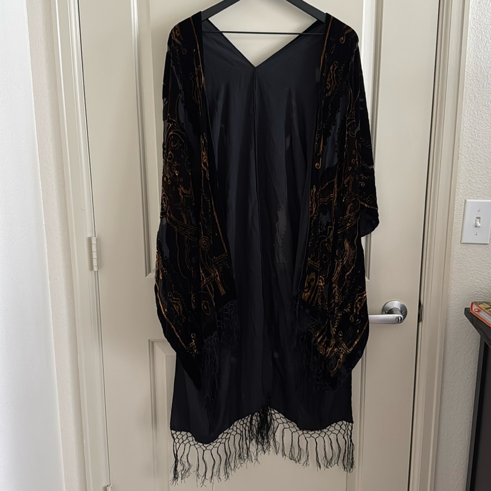 💜 3 for $10 Elegant Black and Brown Women's Sweater
